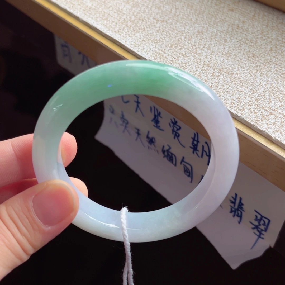 翡翠未镶嵌手镯手镯