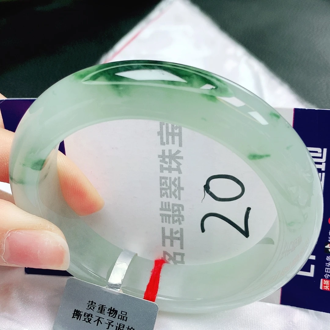 翡翠手镯未镶嵌缅甸天然a货翡翠手镯