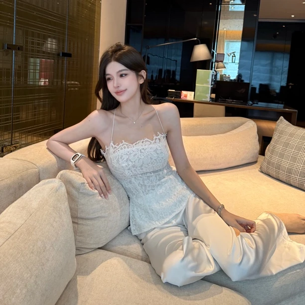 FAY【贝壳梦】法式优雅睫毛蕾丝边后背交叉侧拉链修身吊带上衣