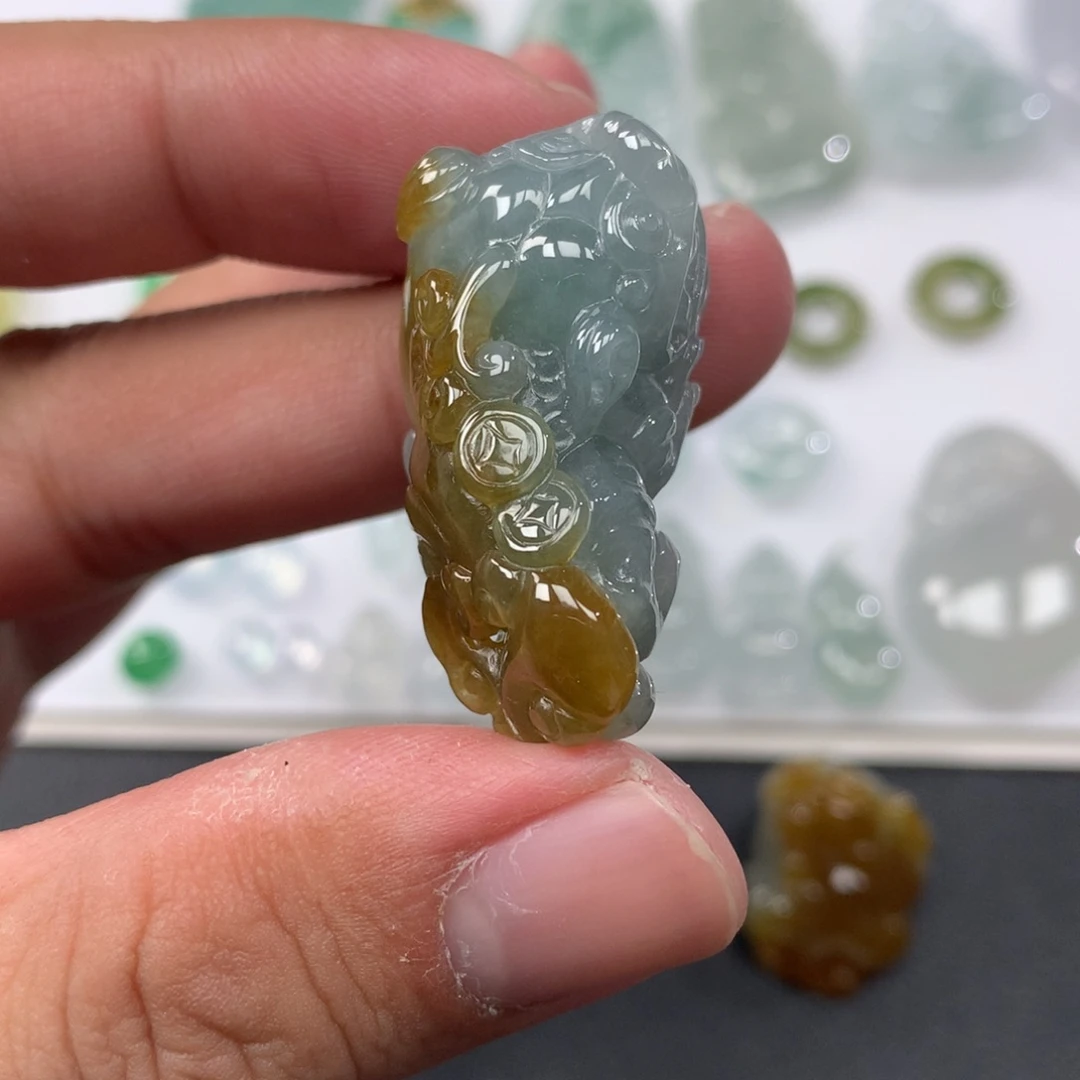 吊坠(不含链)未镶嵌翡翠