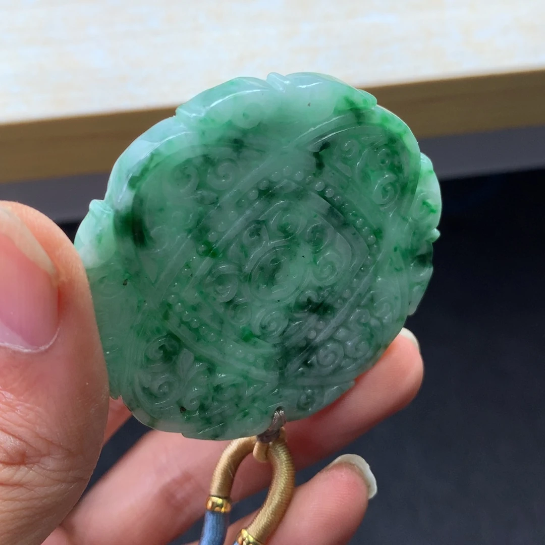 翡翠未镶嵌颈饰吊坠