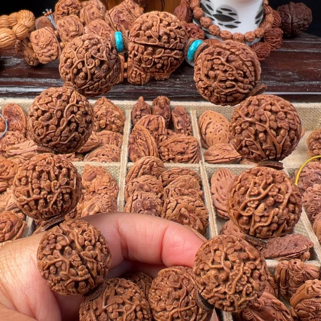 吊坠桃核桃核雕刻，
