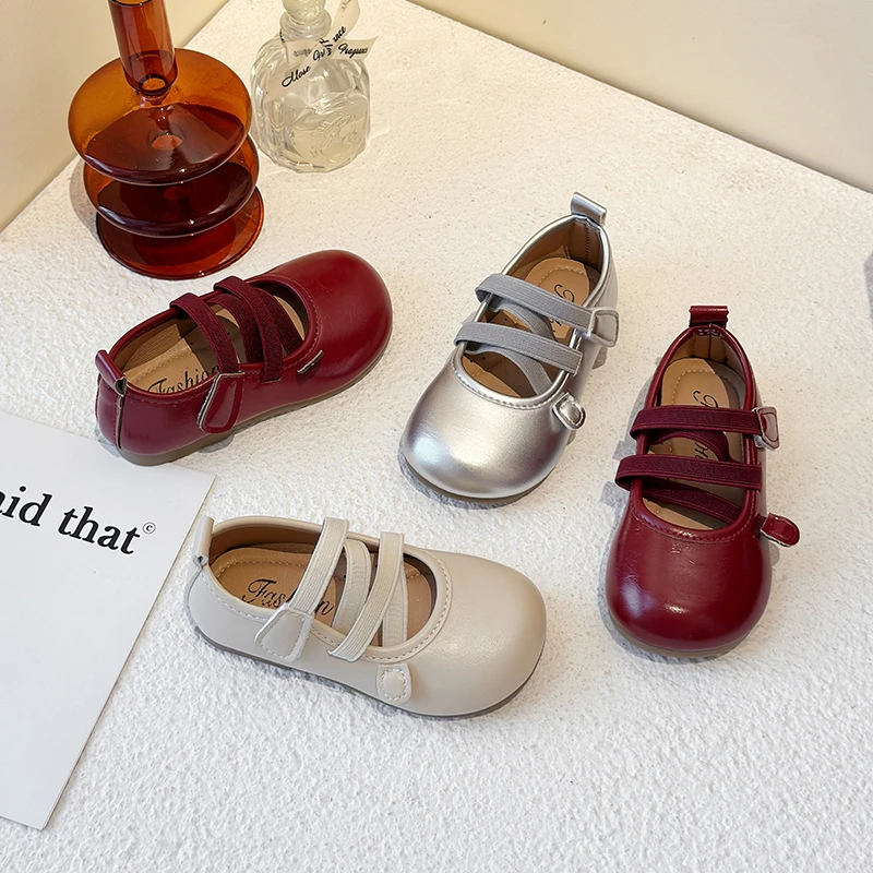 女童时尚玛丽珍小皮鞋2025春夏新款银色单鞋百搭公主鞋软底豆豆鞋