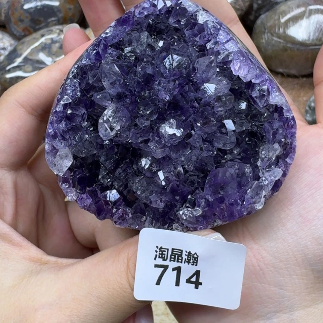 未镶嵌水晶大型摆件（非配饰）