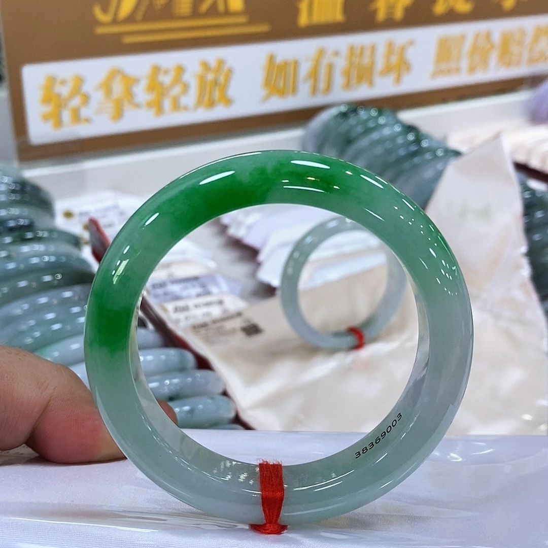 翡翠未镶嵌手镯手镯