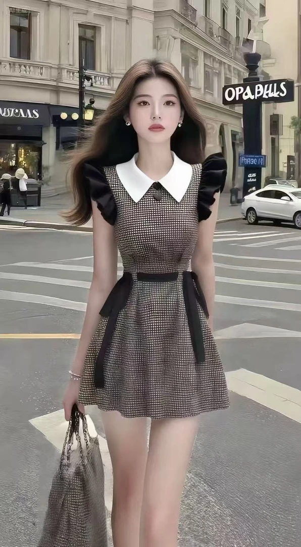 温柔知性风黑色翻领修身收腰飞飞袖格子连衣裙女高级时尚贵气穿搭