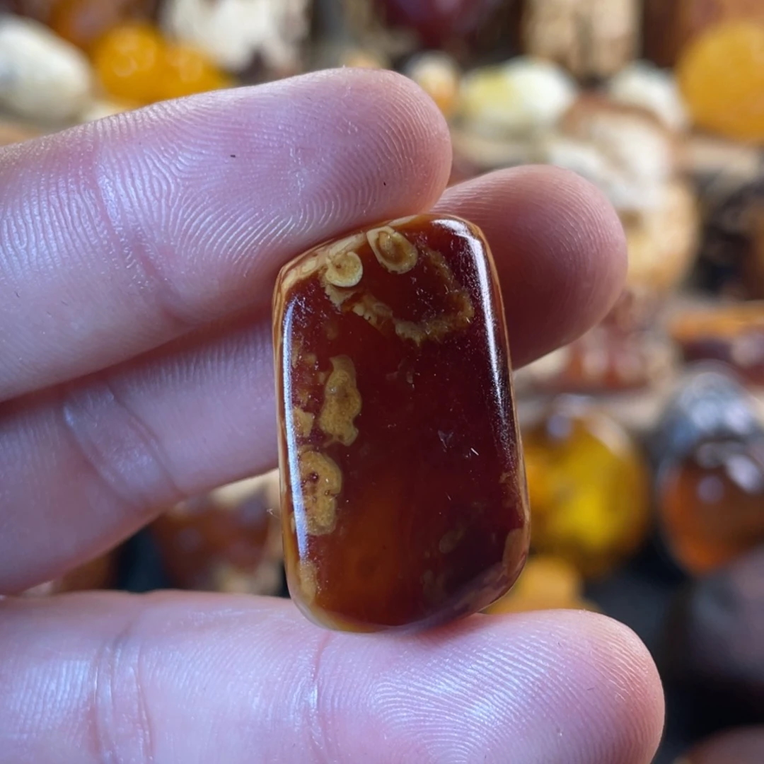 琥珀未镶嵌耳饰天然蜜蜡。定制耳饰一对