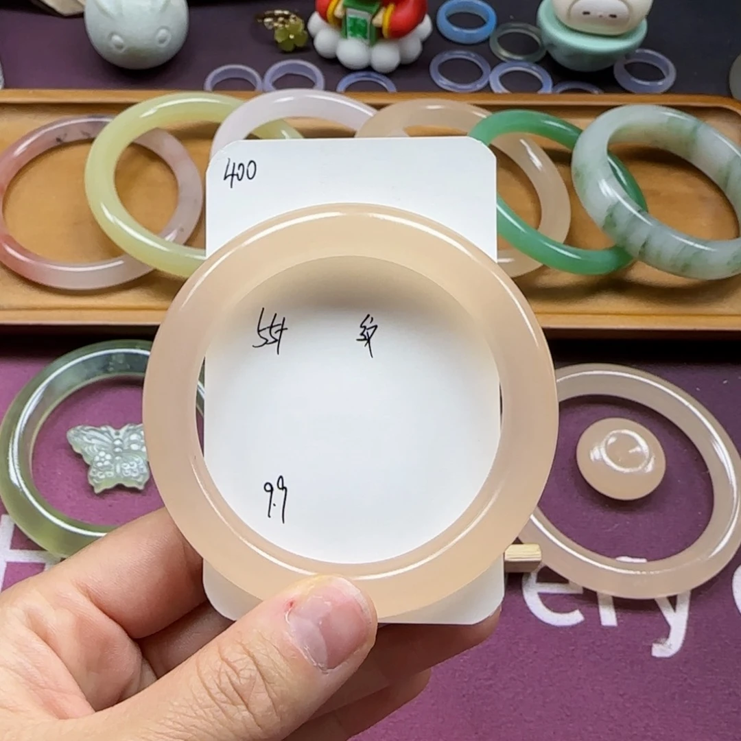 石英质玉手镯未镶嵌400