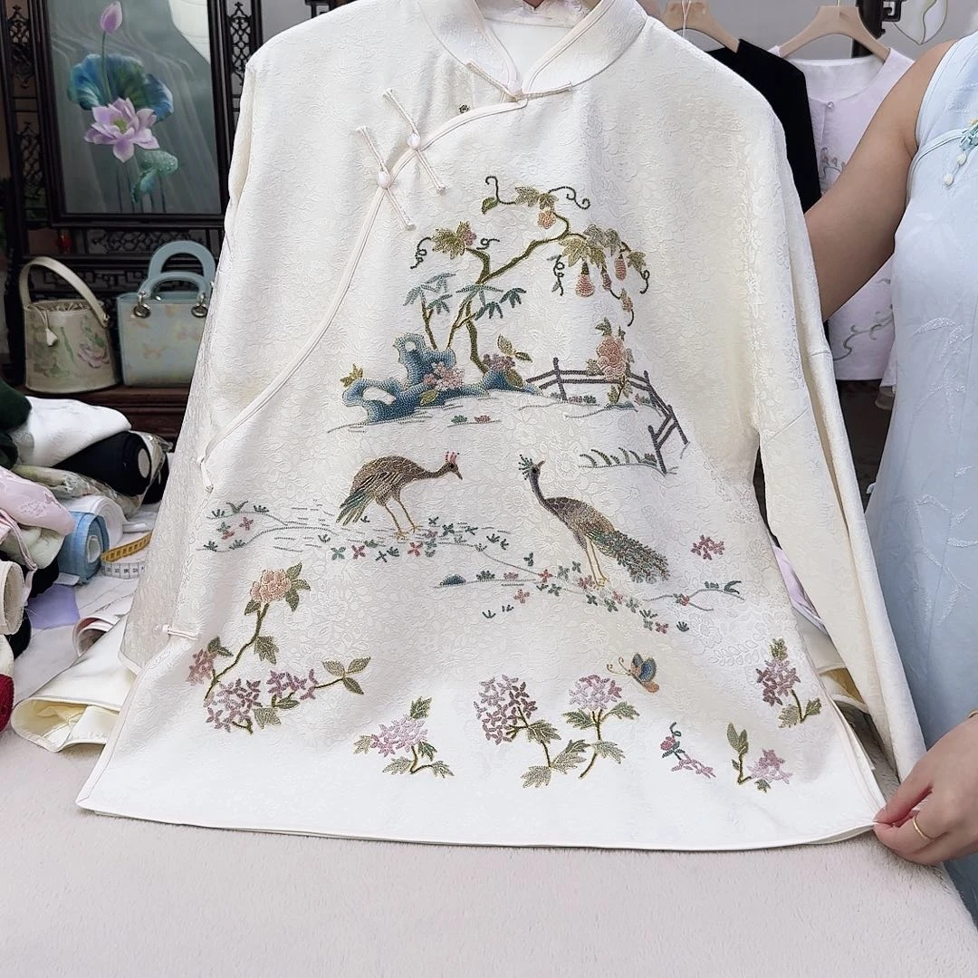 5、苏绣太太服胸围108衣长67