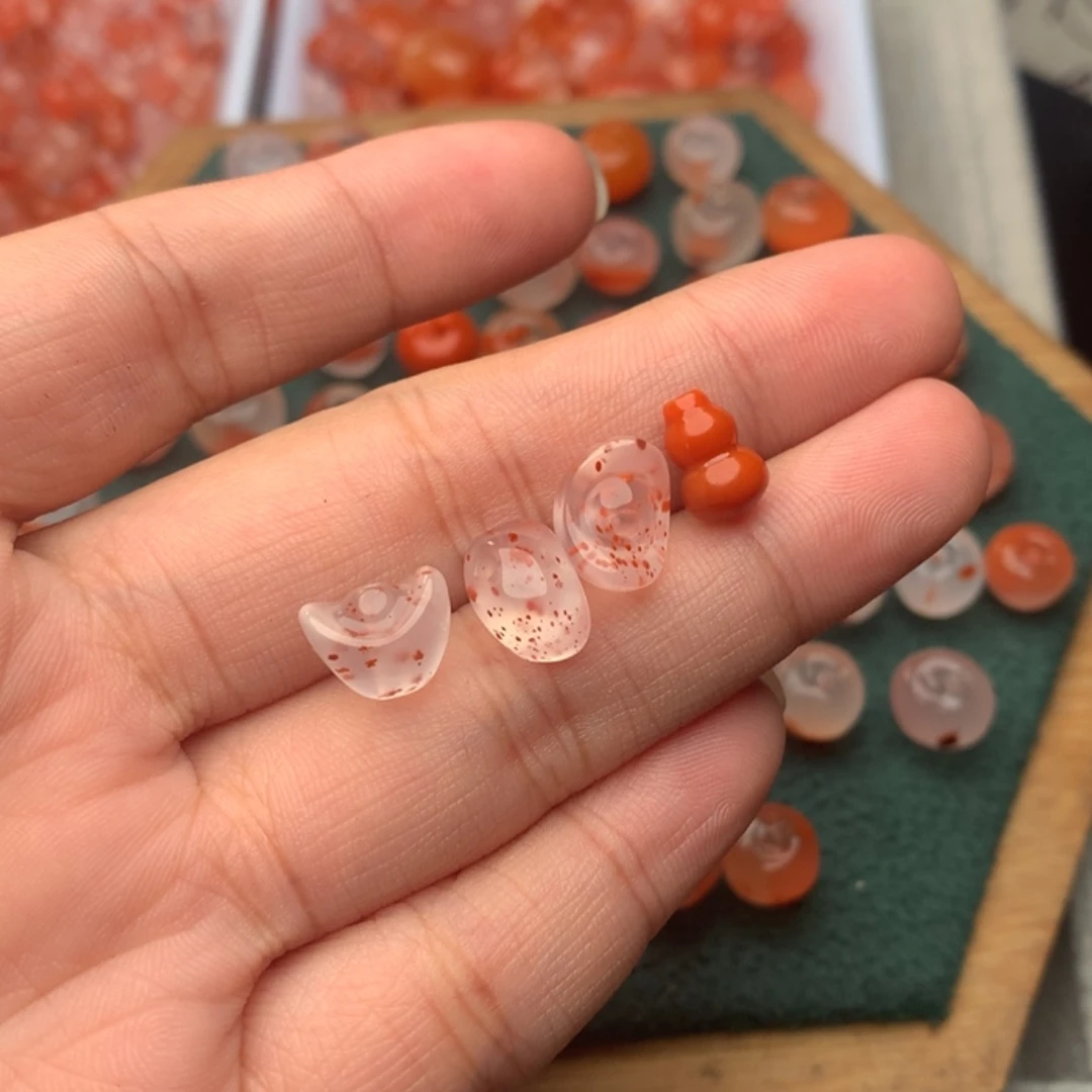 【闪购商品】未镶嵌南红玛瑙珠宝奇石?**张