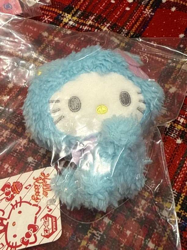 甜甜专拍侧坐小猫kitty挂件