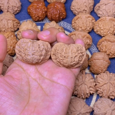 【闪购商品】吊坠文玩核桃色差宫灯41