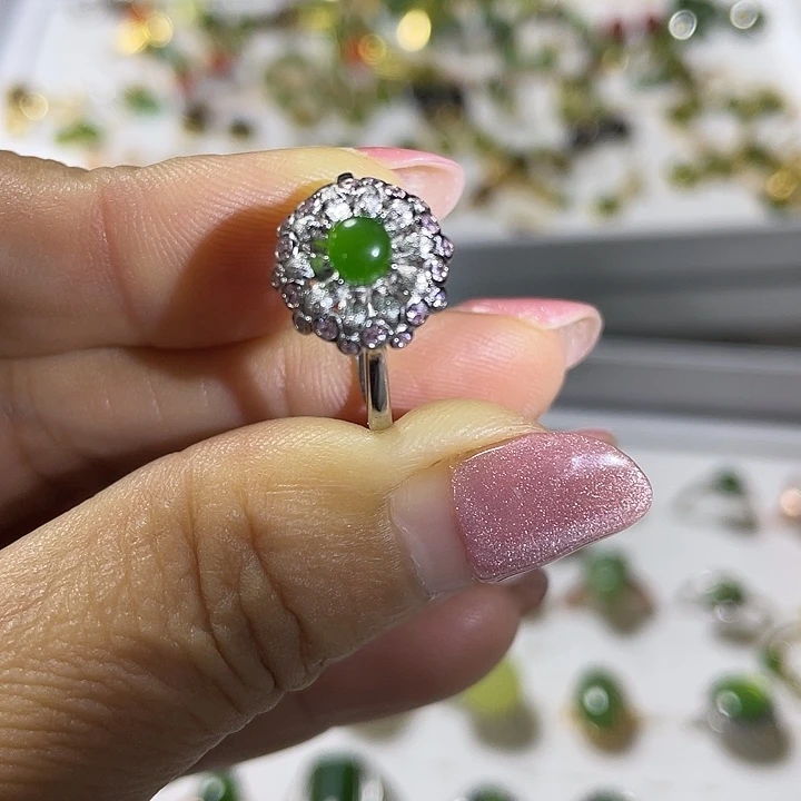 银S925镶嵌戒指和田玉（碧玉）