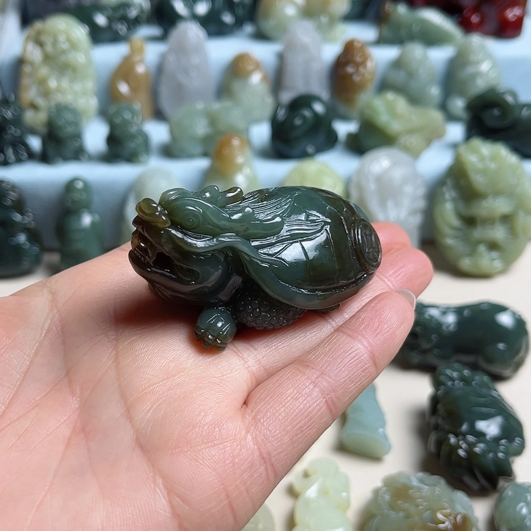 和田玉未镶嵌把件