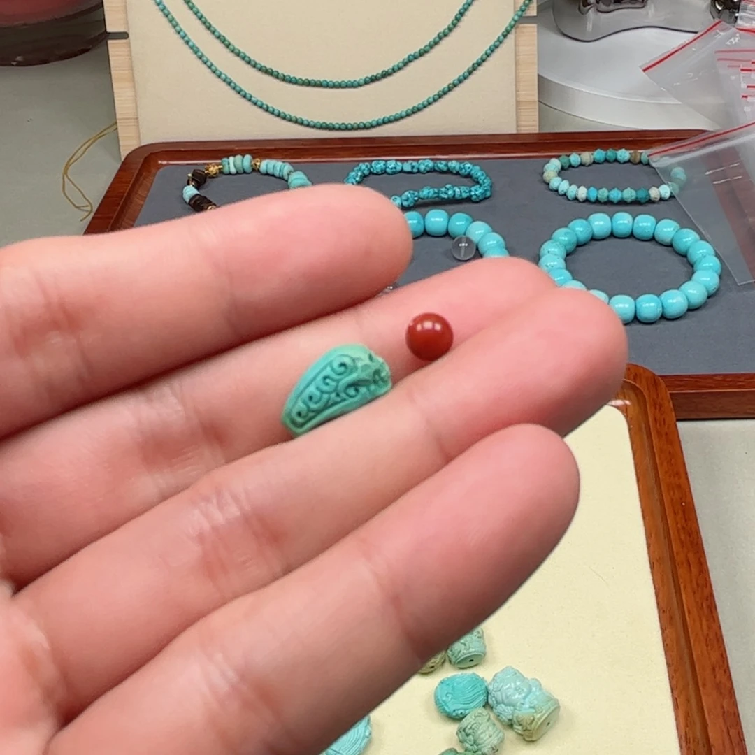 南红玛瑙未镶嵌珠宝奇石