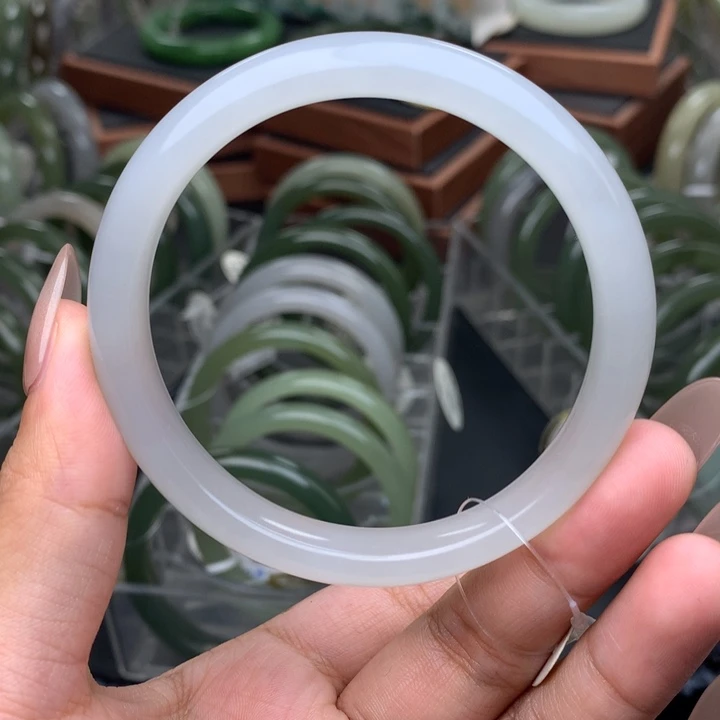 未镶嵌手镯和田玉57