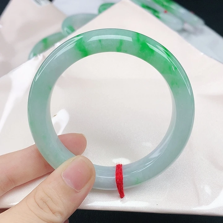 翡翠手镯未镶嵌翡翠868微瑕