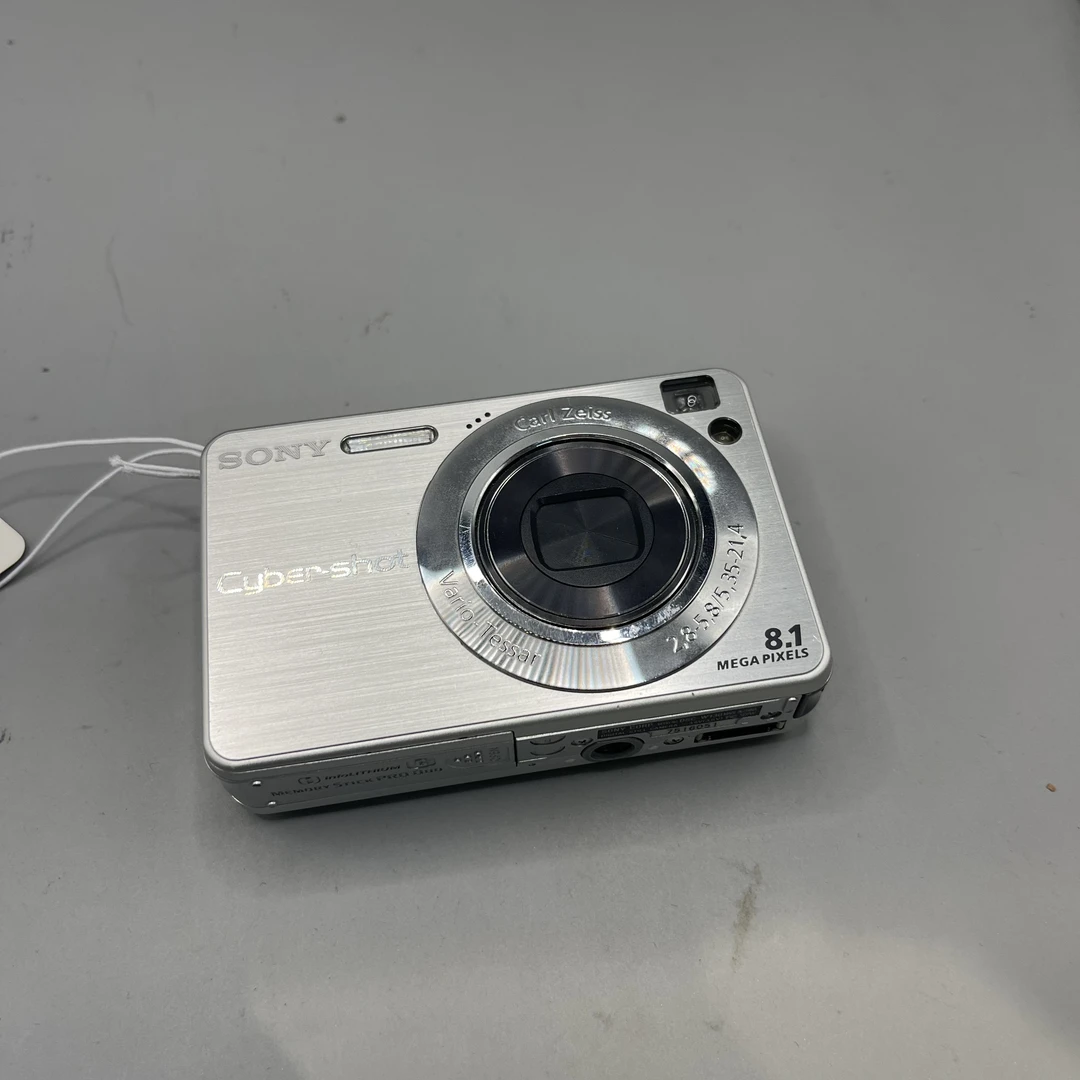 9新 Sony/索尼 特价索尼w130 冷白皮 清晰 自动磨皮 无瑕