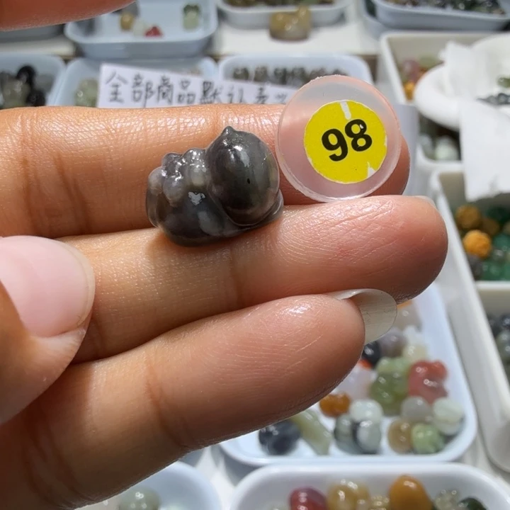 和田玉未镶嵌珠宝奇石