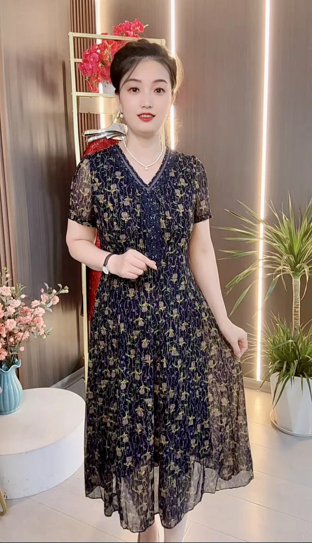 7606进口透气纱连衣裙时尚V领高腰显瘦中长裙