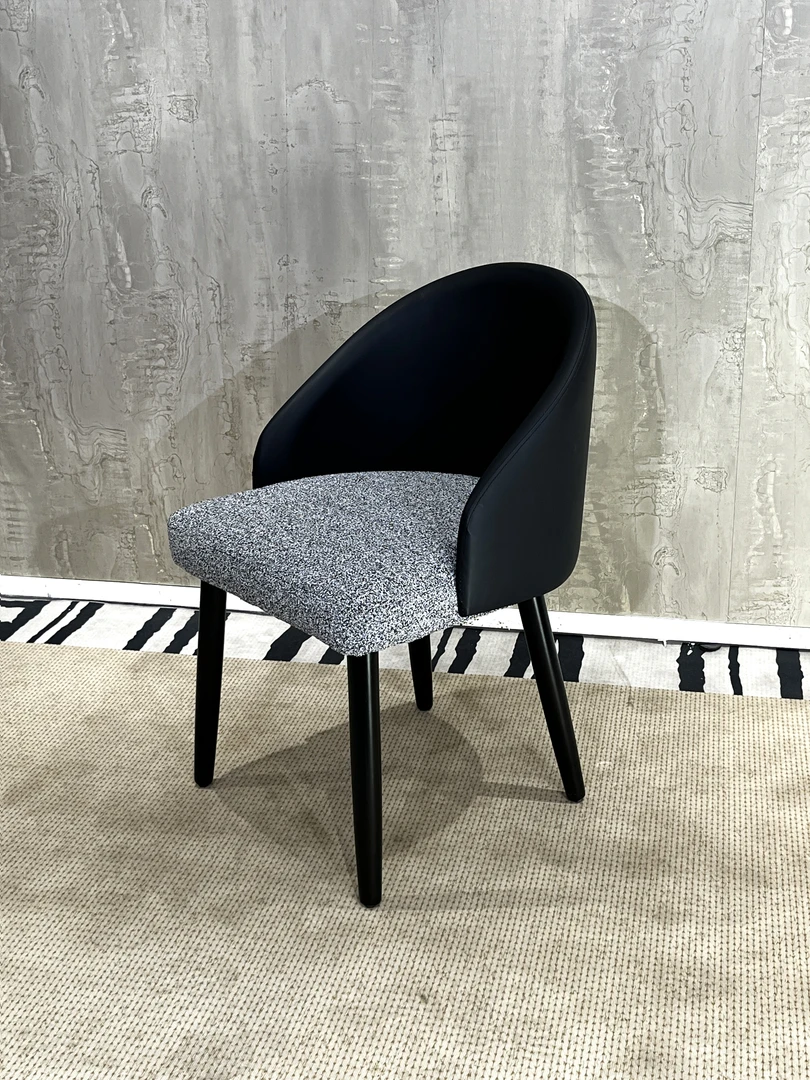 意式极简头层牛皮布艺靠背凳家用椅餐厅酒店化妆椅扶手极简书桌椅