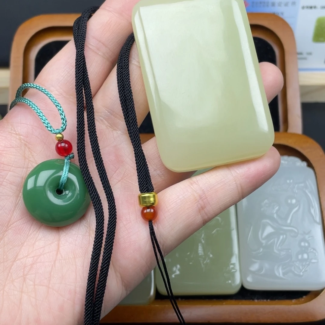 和*新疆昆仑山料