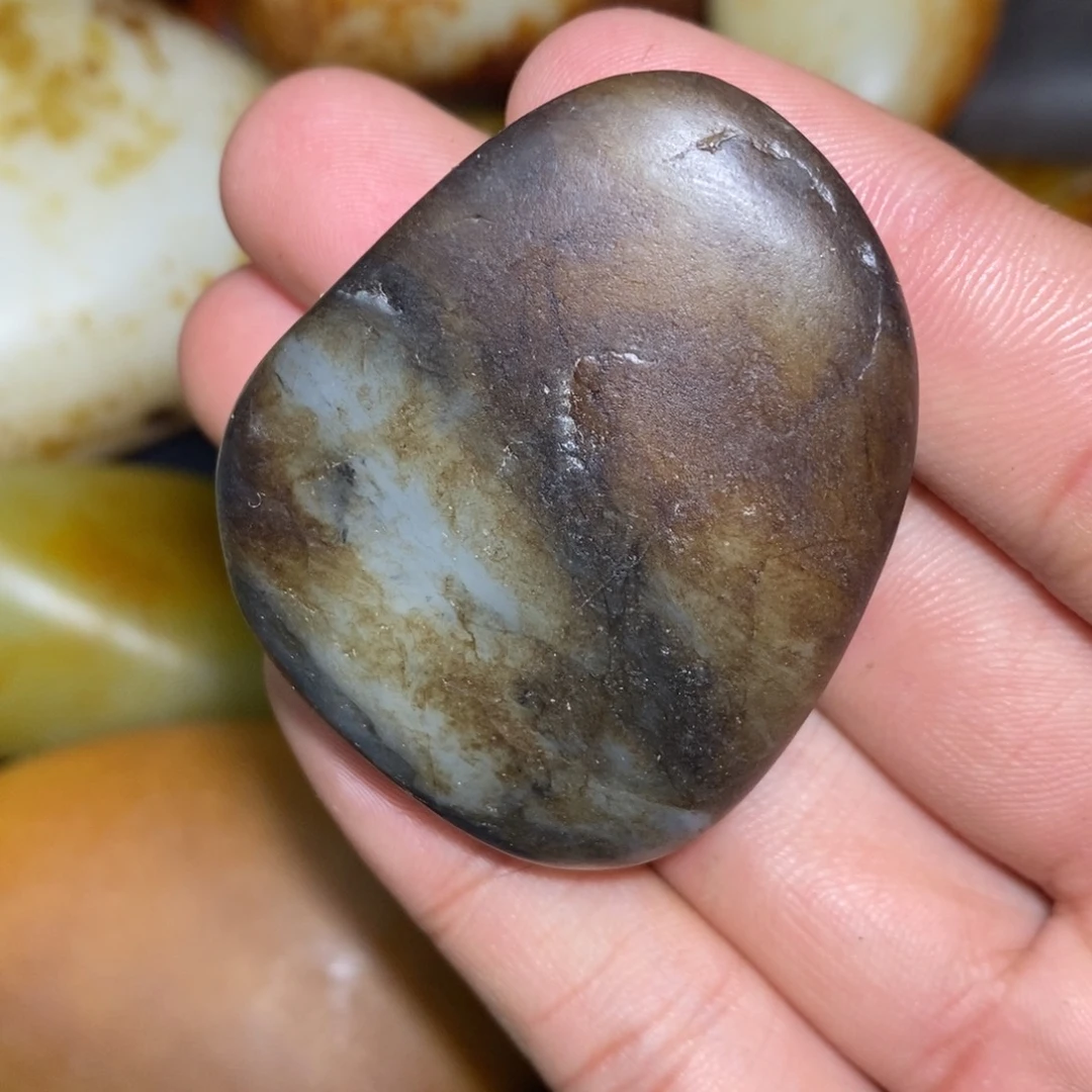 和田玉未镶嵌珠宝奇石