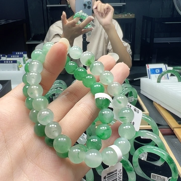 石英质玉未镶嵌手串天然非洲翠手串