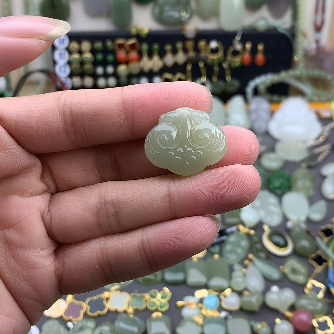 和田玉未镶嵌吊坠(不含链)