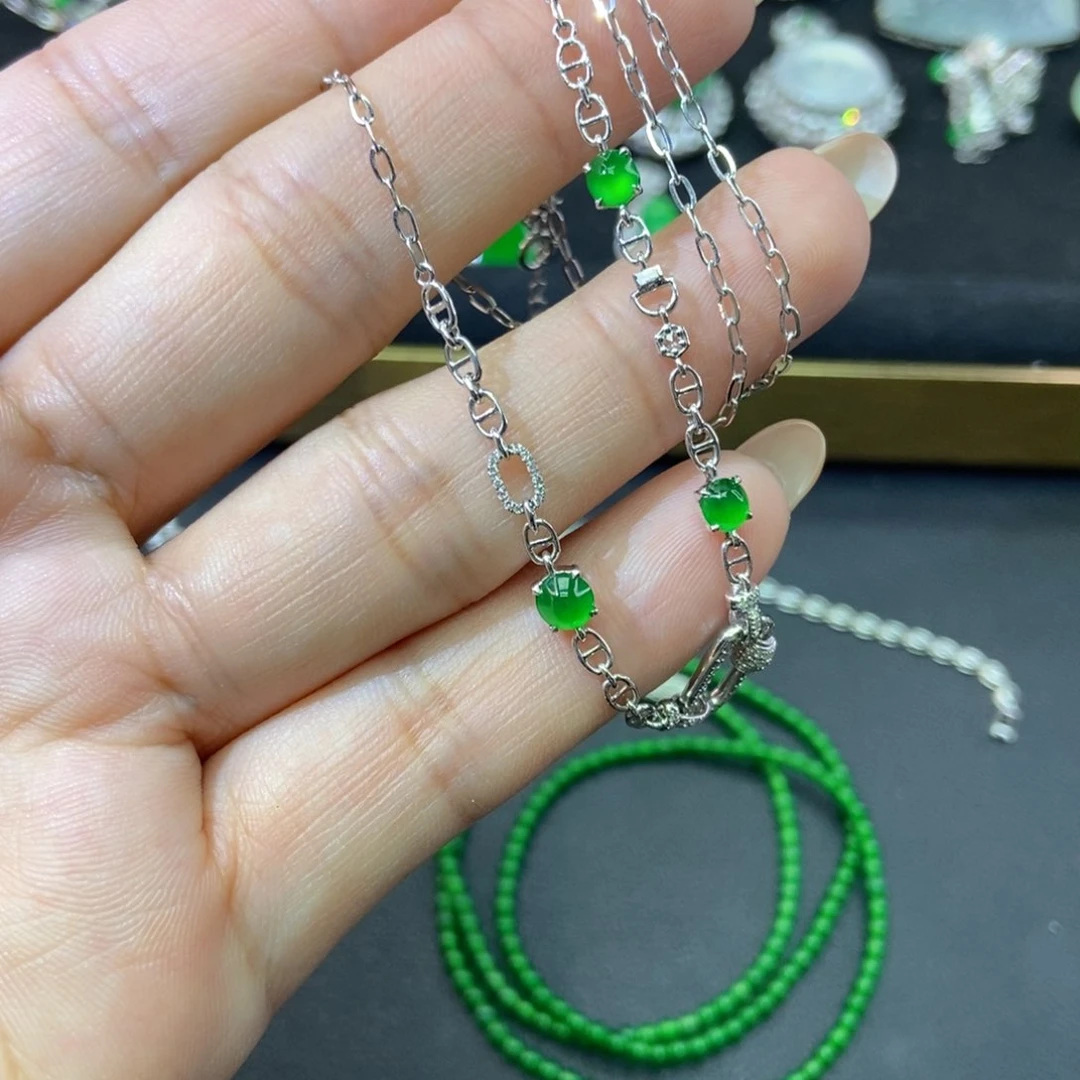 翡翠18K金镶嵌颈饰基地发货 假一赔三