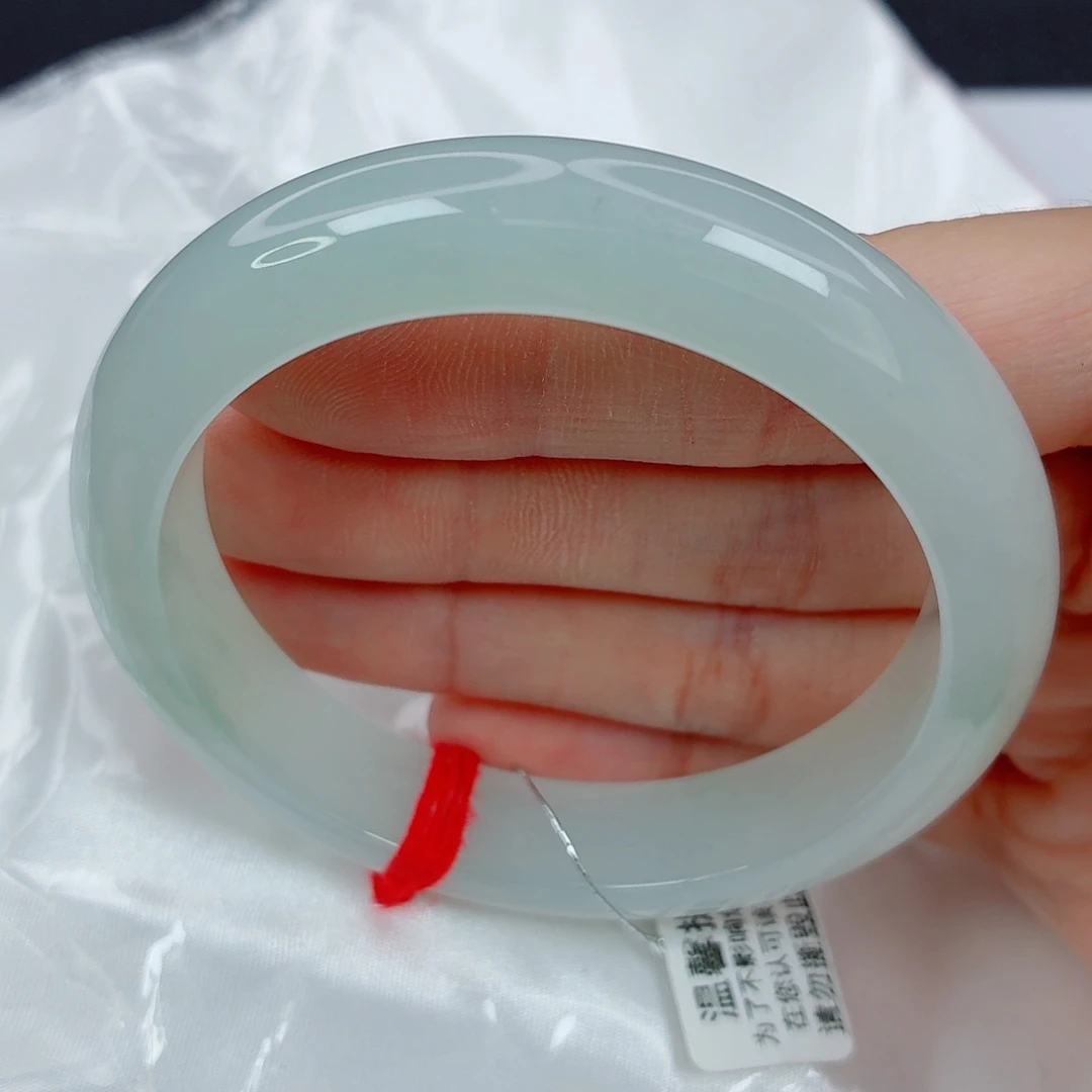 翡翠未镶嵌手镯55.4正圈，白月光果冻胶感，完整，034