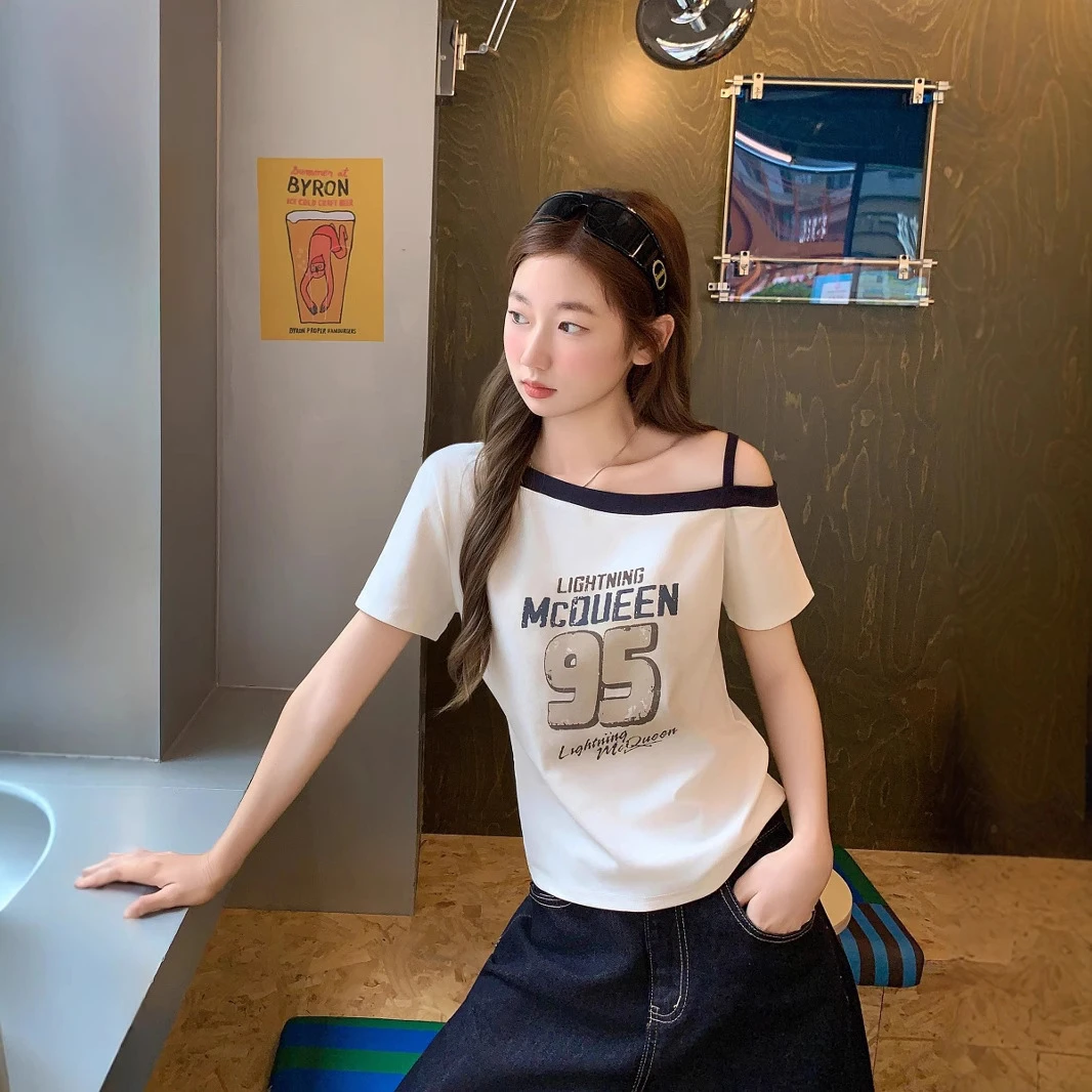 斜领露肩吊带短袖T恤女2025夏季新款设计感修身显瘦辣妹短款上衣