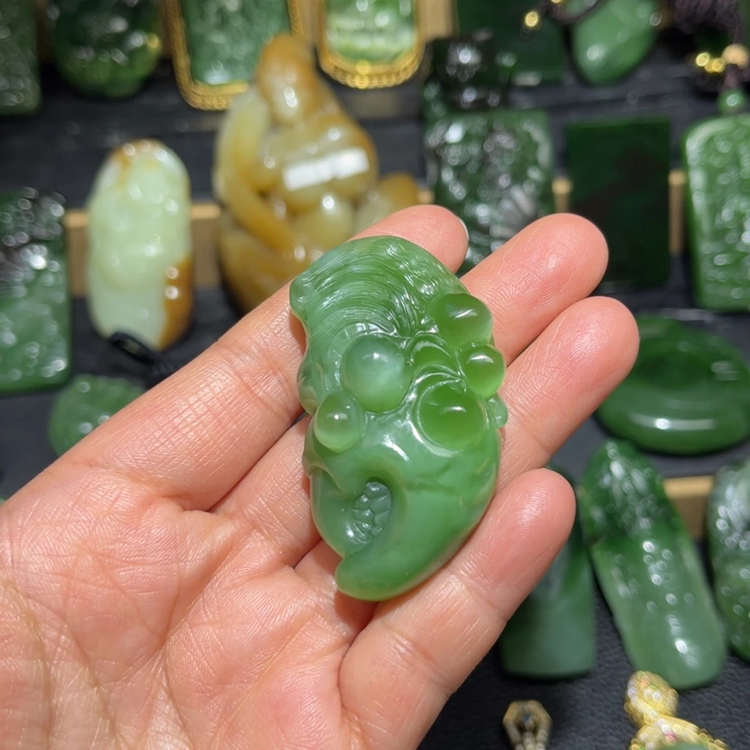 和田玉未镶嵌颈饰