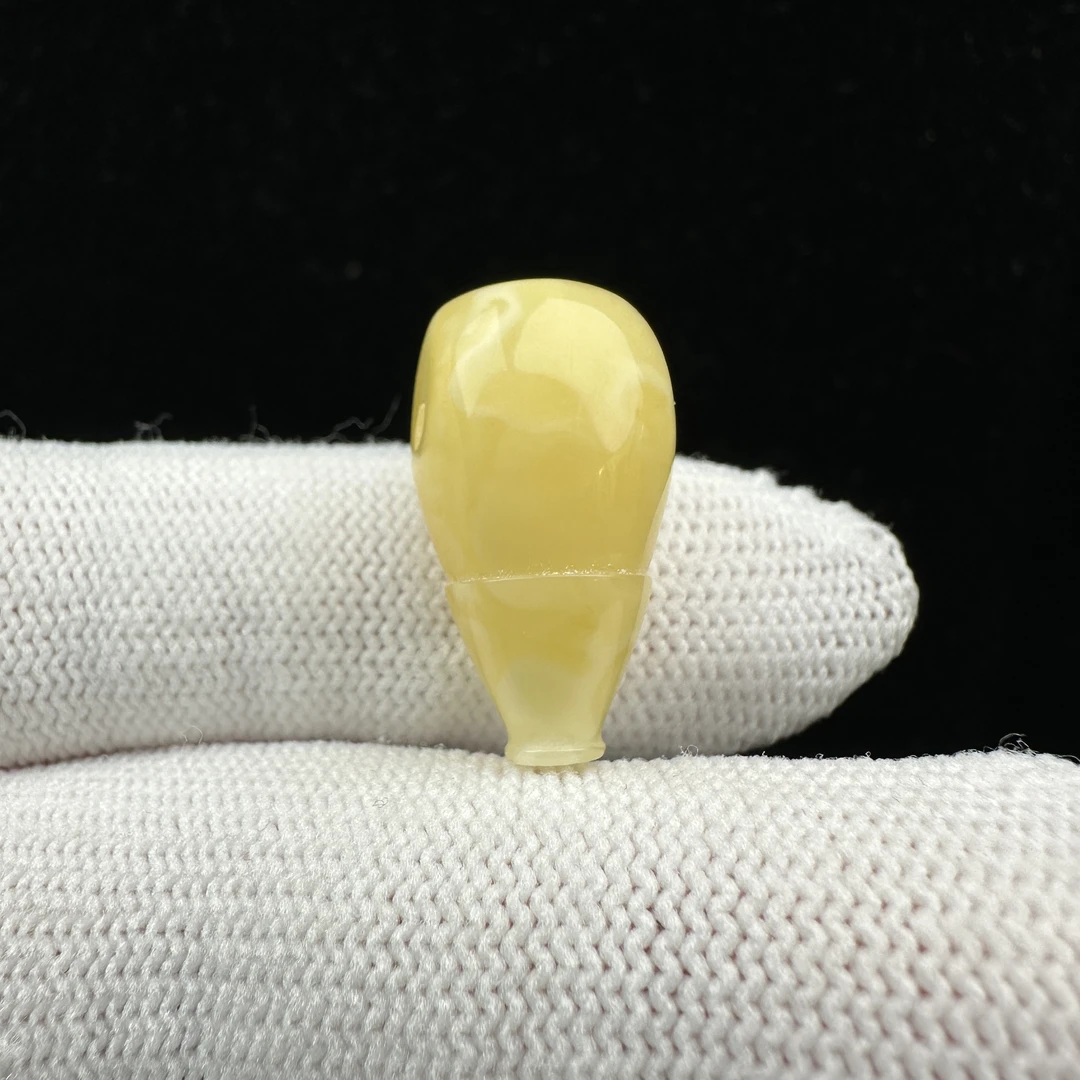 Z1027天然原矿蜜蜡 三通 12.3*22.8mm 抖音基地质检发货