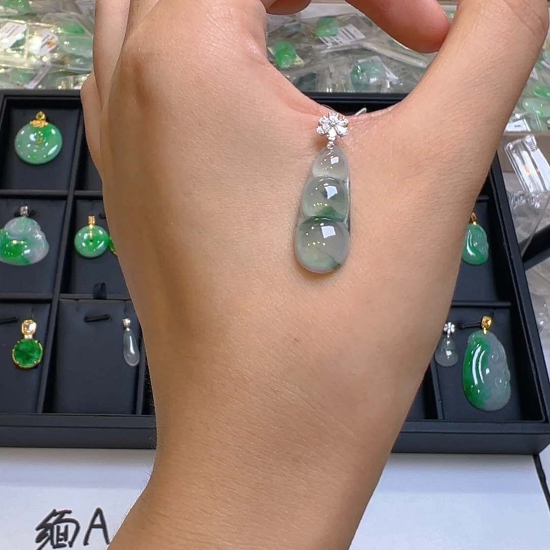 翡翠18K金镶嵌吊坠(不含链)