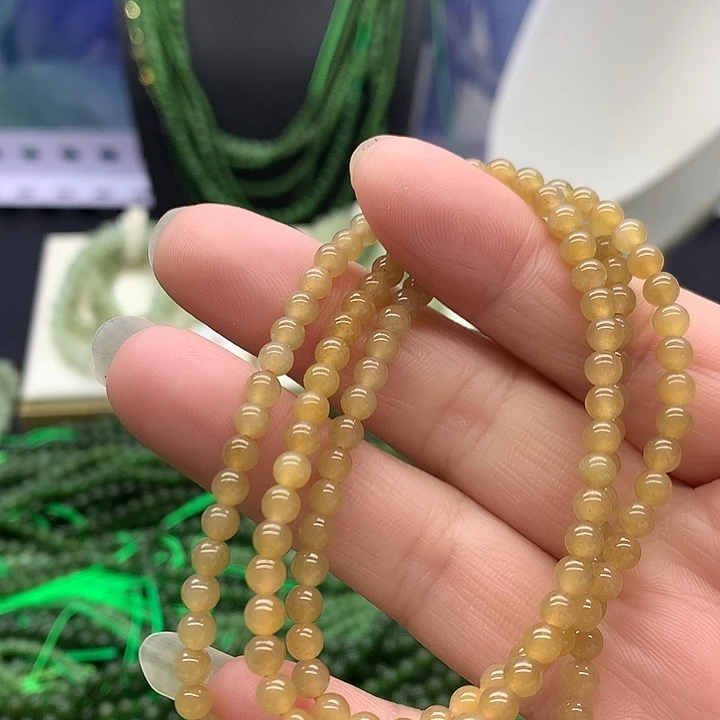 未镶嵌手链和田玉l****64