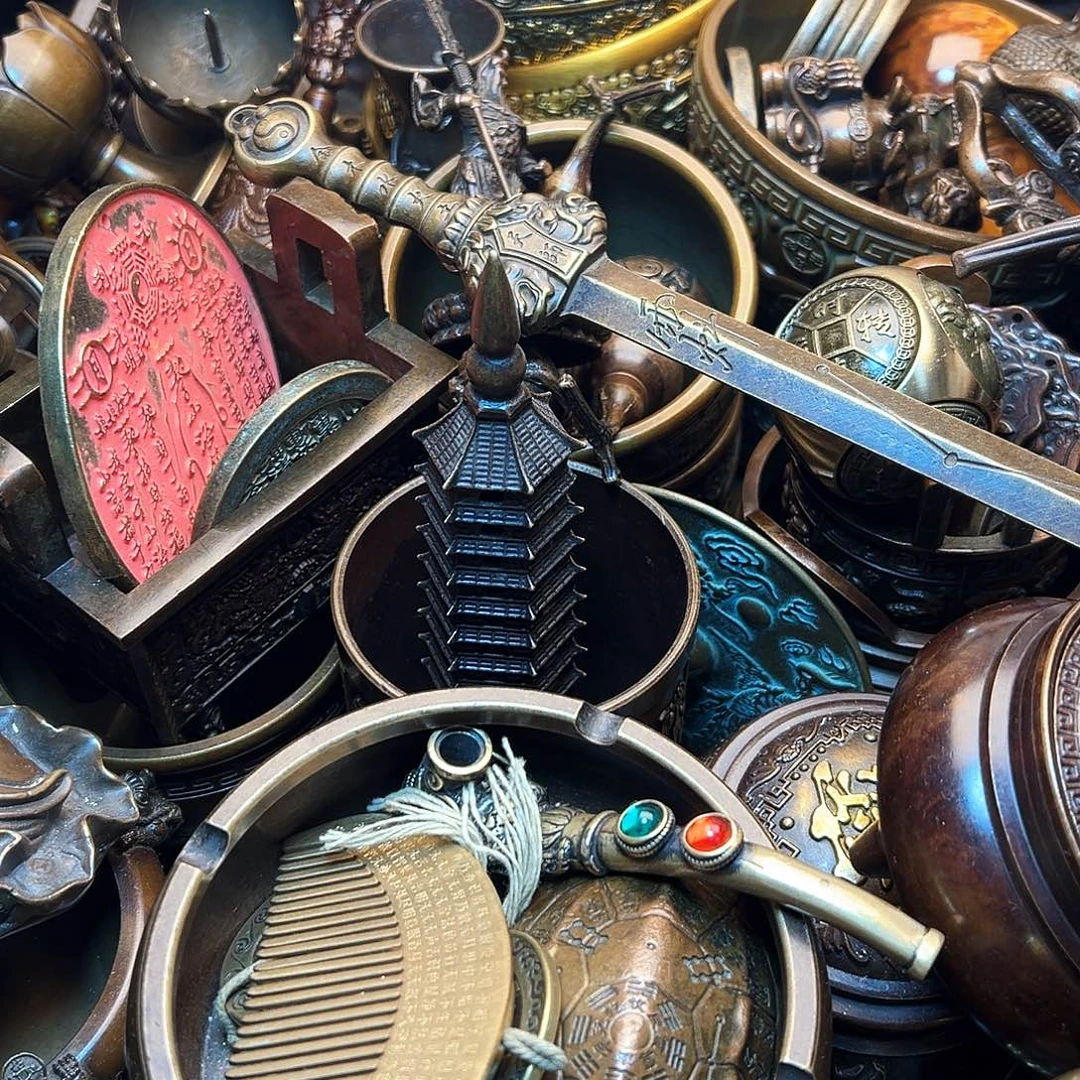 精美铜器工艺品等