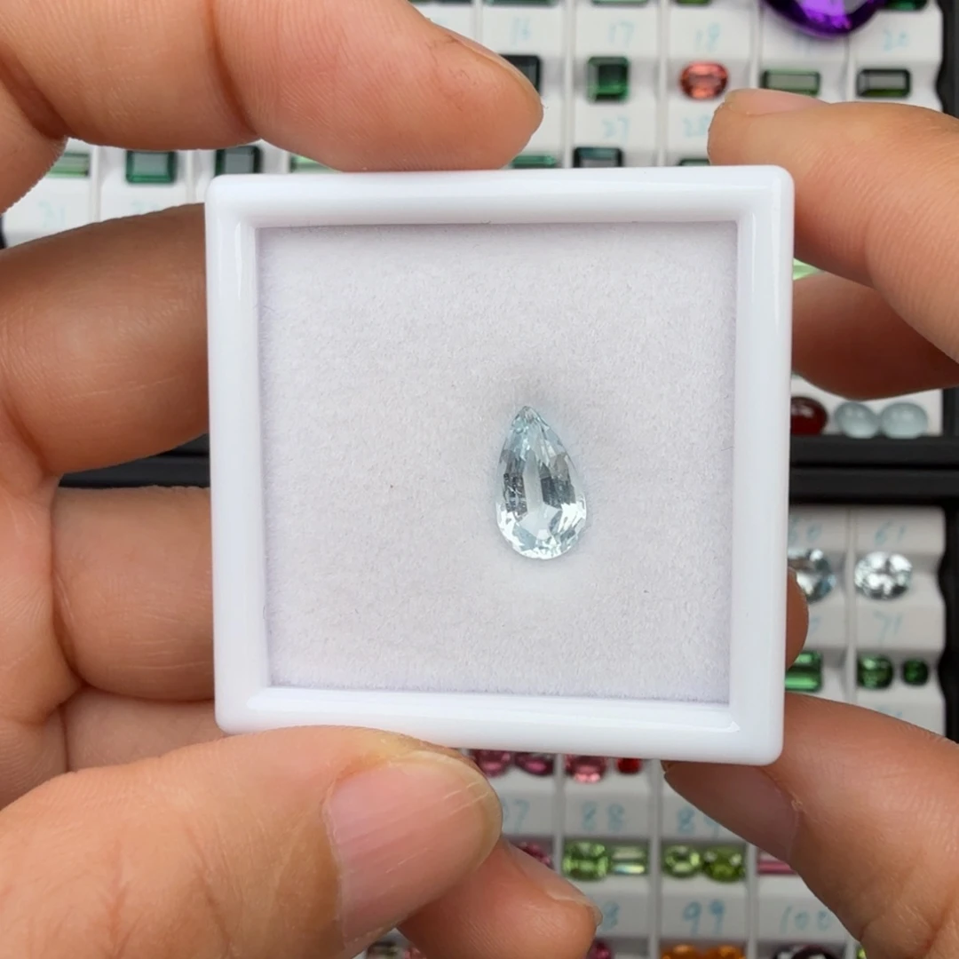 海蓝宝石裸石天然1.9克拉