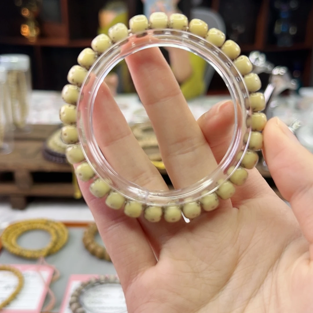 淡***色星月菩提吊坠Ll.7.5x6.5贯穿大光头 绿冰糖 毕业级