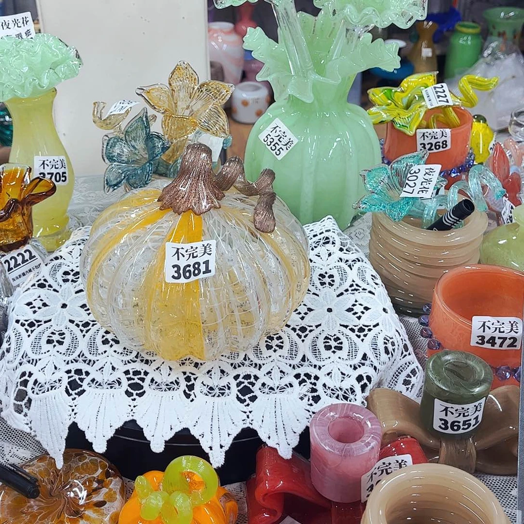 3681 家悦琉璃工艺品不完美