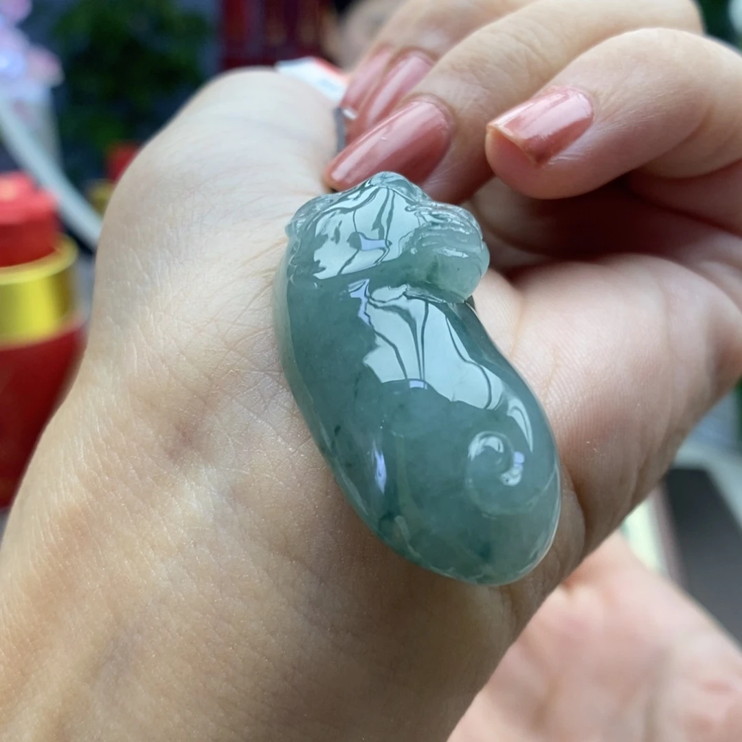 翡翠未镶嵌颈饰吊坠50
