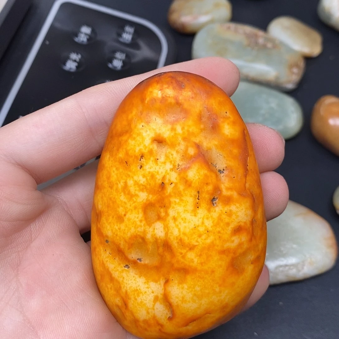 和田玉（糖玉）未镶嵌挂件