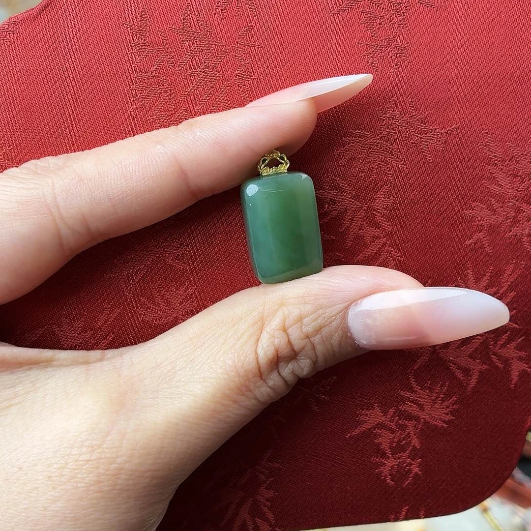 和田玉18K金镶嵌颈饰