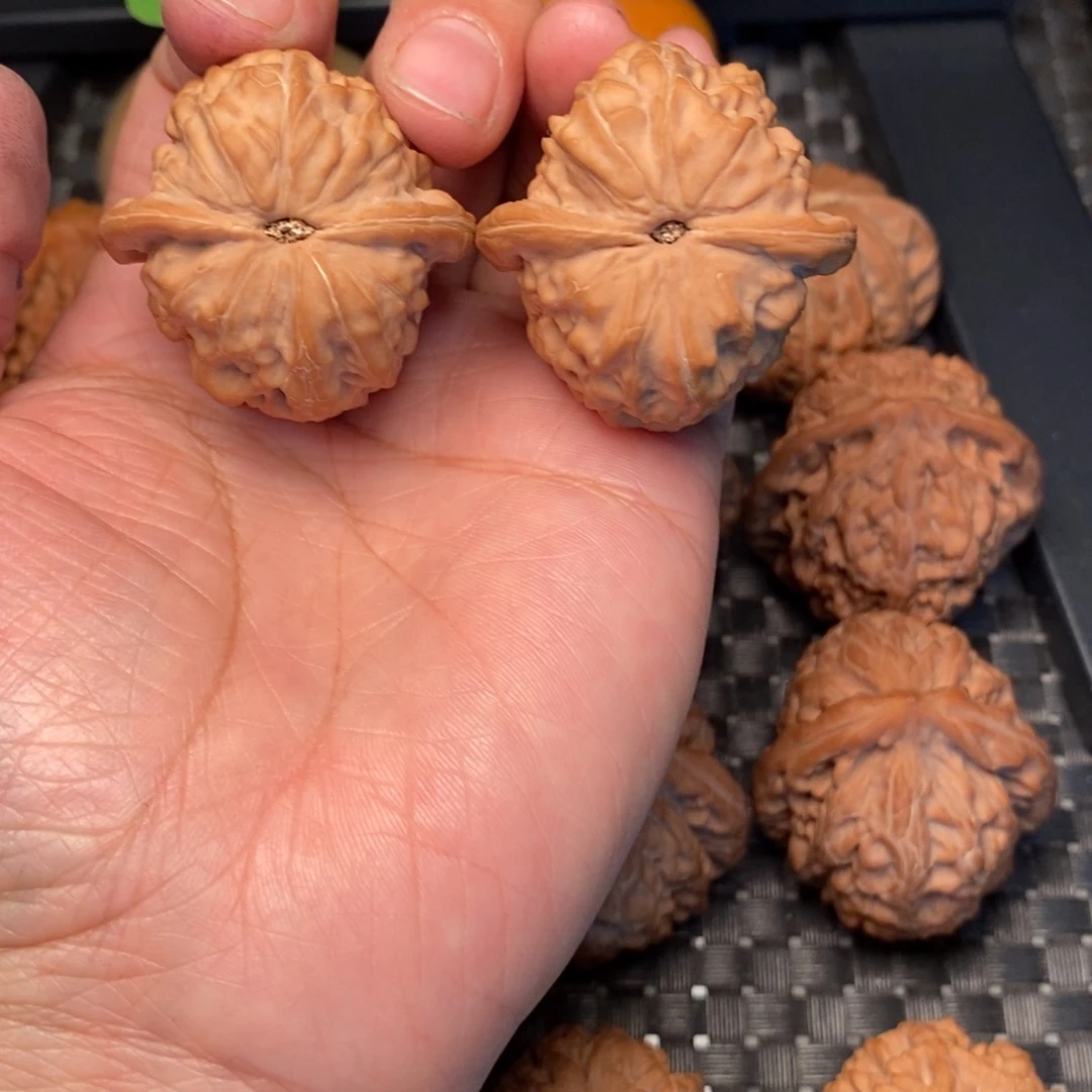 s***鱼文玩核桃吊坠霸王