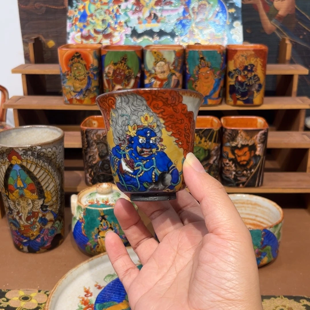 手工手绘黑财财茶杯