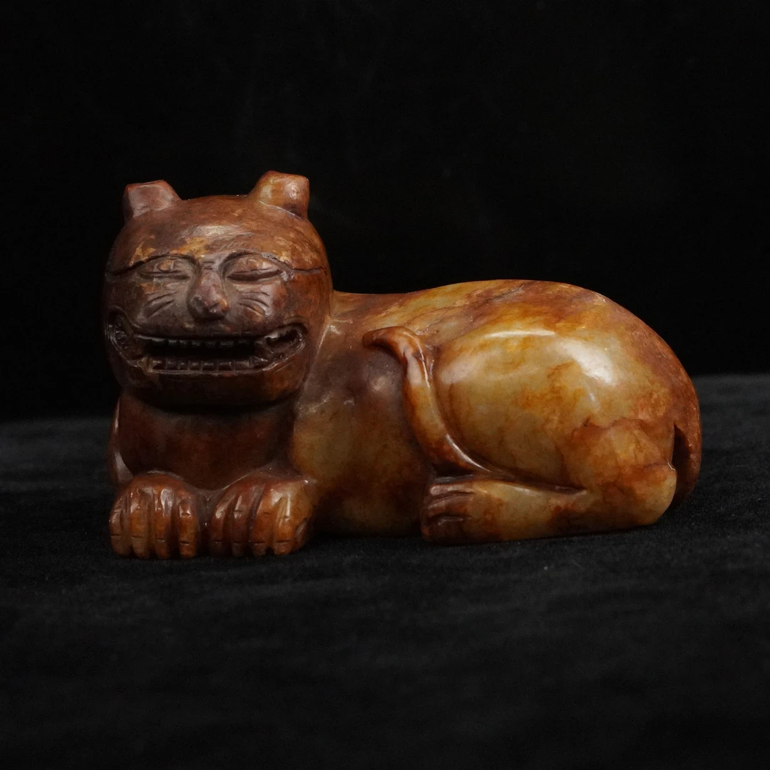 【明】玉卧虎摆件（高5.1cm长8.4cm重271g）