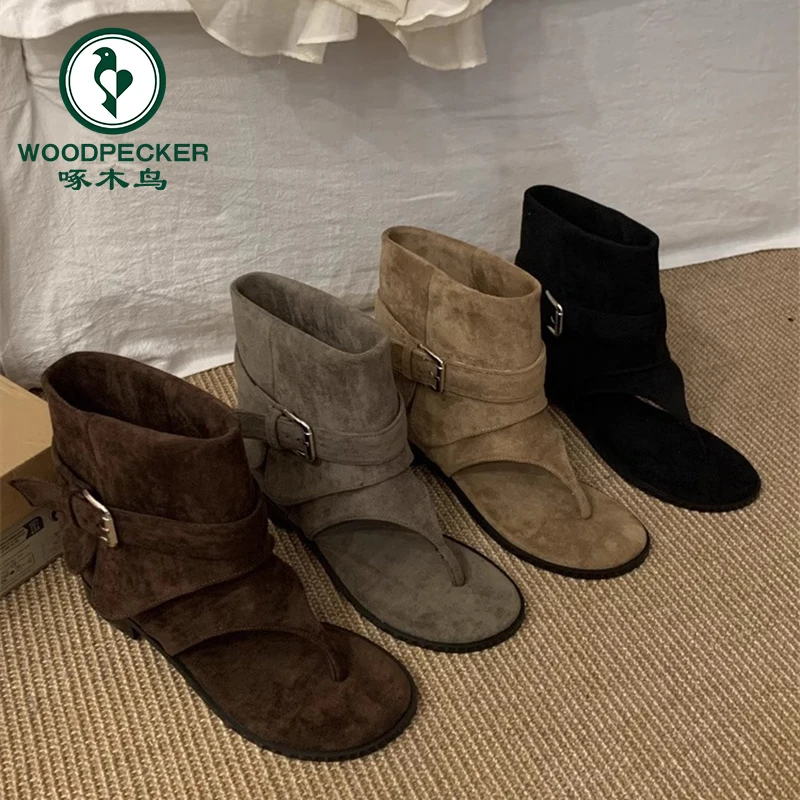 啄木鸟内增高复古圆头夹趾裤管靴凉鞋2025新时尚套筒凉靴女夏外穿