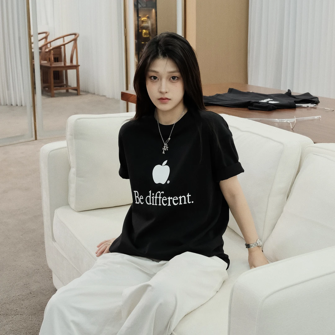 SEASONMARK新款苹果刺绣圆领短袖时尚休闲舒适百搭男女同款短袖