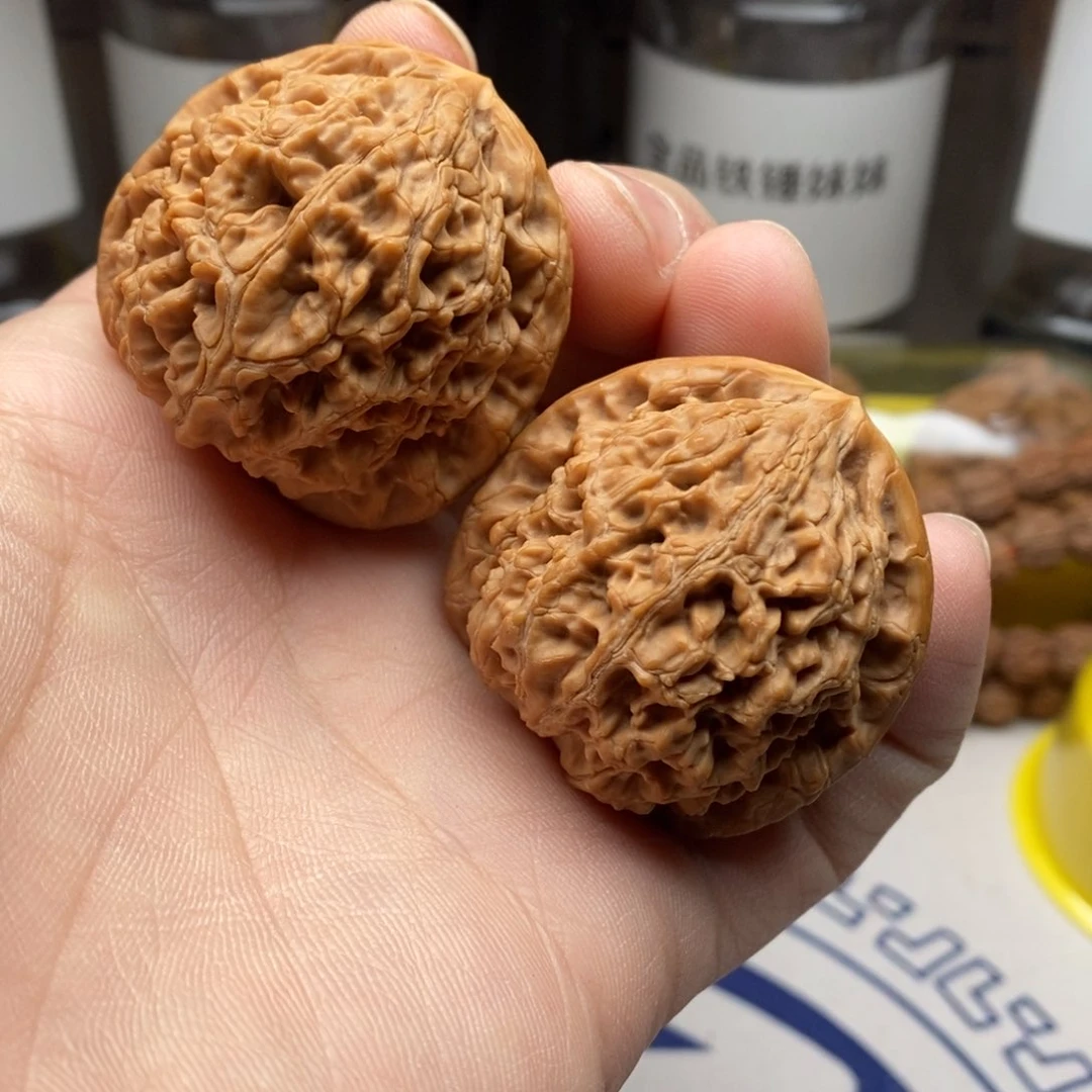 核桃把件四零水龙纹