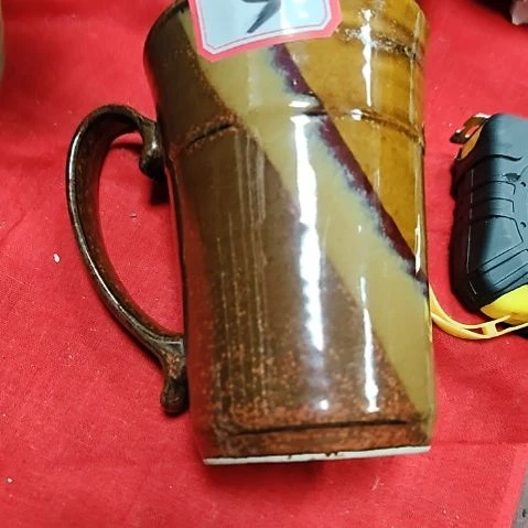 瓷片盘子，碗，瓶子，沙锅，茶壶，微瑕疵！